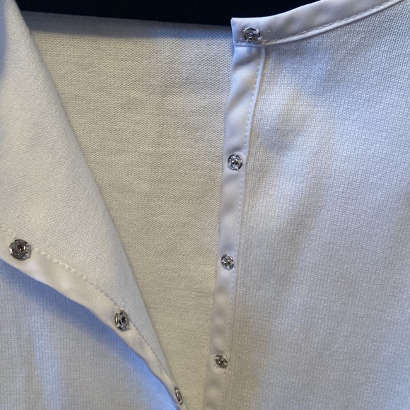 3/$20 Reitmans petites white cardigan - Picture 4 of 4